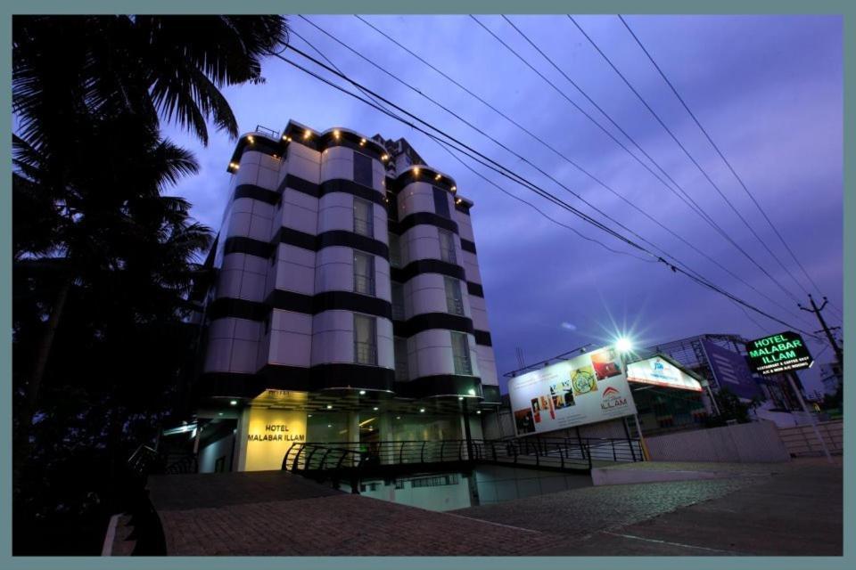 Super Townhouse Malabar Illam Hotel Kochi Eksteriør billede