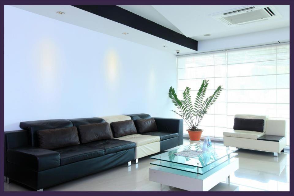 Super Townhouse Malabar Illam Hotel Kochi Eksteriør billede
